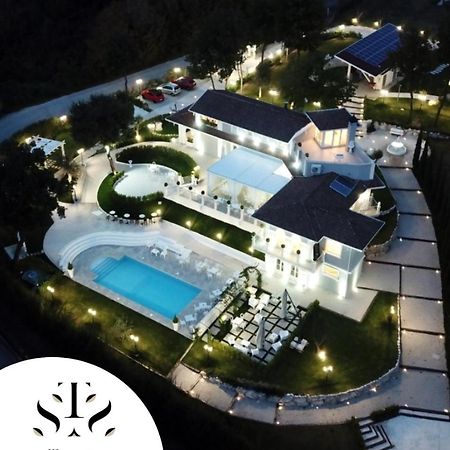 Tenuta Santo Stefano Azienda Agrituristica Santo Stefano del Sole Kültér fotó