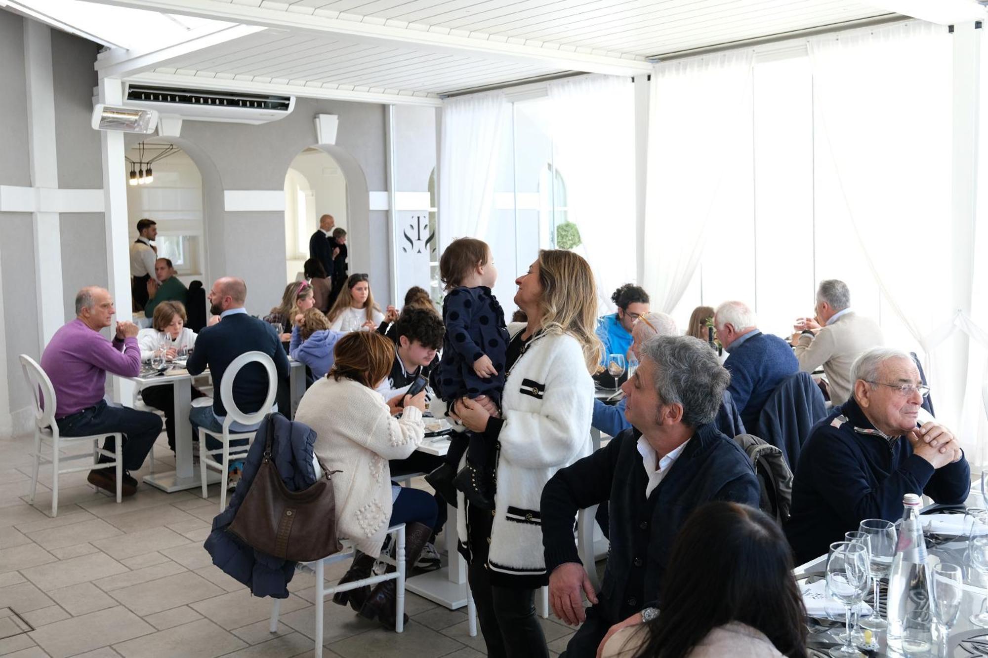 Tenuta Santo Stefano Azienda Agrituristica Santo Stefano del Sole Kültér fotó